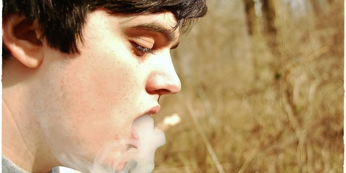 Psico Ayuda Infantil – Cómo hablar del consumo de drogas a nuestro hijo Psico Ayuda Infantil - Cómo hablar del consumo de drogas a nuestro hijo